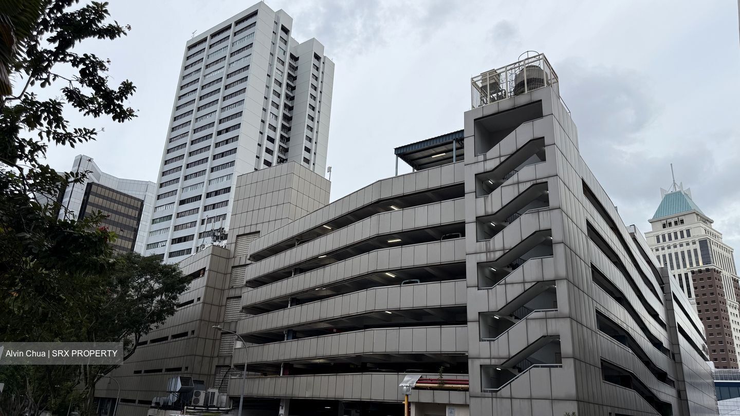 Lucky Plaza (D9), Retail #476289511